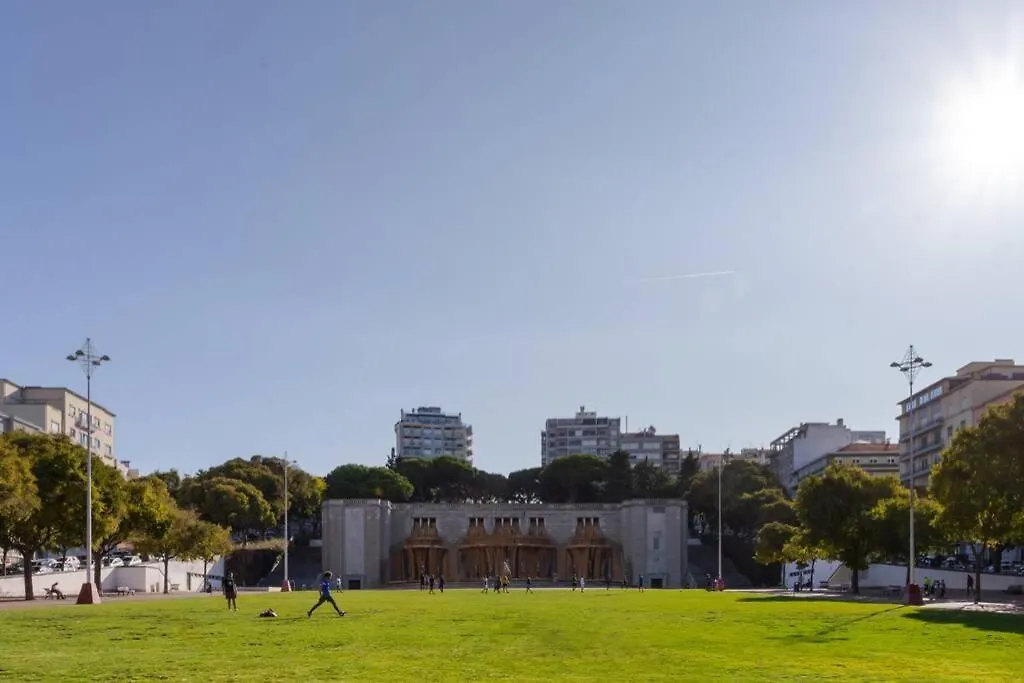 Stupendo-One Room Concept-Center-Air Conditioning-Free Park Lisboa Appartement